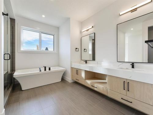 8105 144 Street, Edmonton, AB - Indoor Photo Showing Bathroom