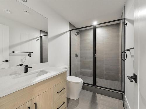 8105 144 Street, Edmonton, AB - Indoor Photo Showing Bathroom