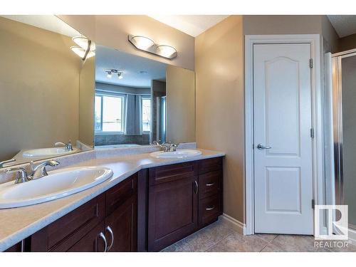 1021 Downey Way, Edmonton, AB - Indoor Photo Showing Bathroom