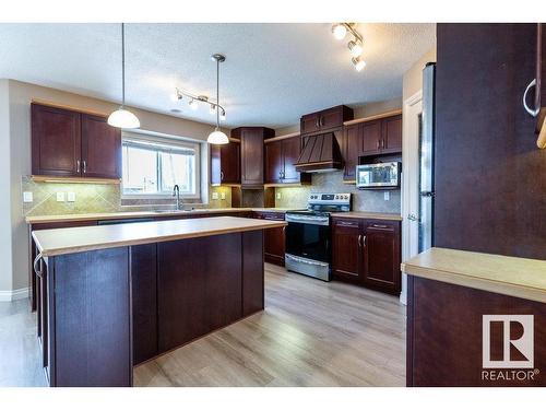 1021 Downey Way, Edmonton, AB - Indoor Photo Showing Kitchen With Double Sink