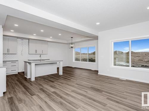 73 Chelles Wynd, St. Albert, AB - Indoor Photo Showing Kitchen