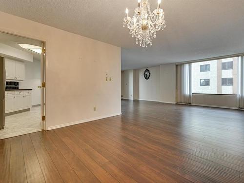 5A 10050 118 Street, Edmonton, AB - Indoor