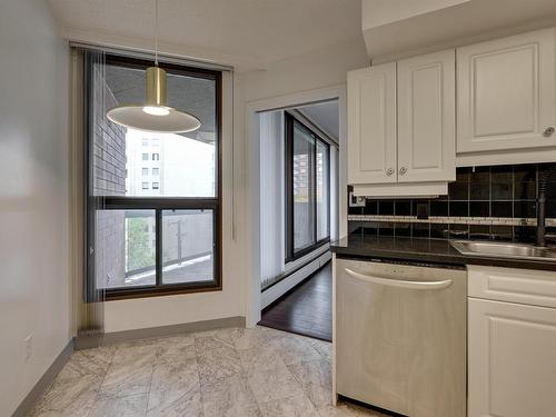 5A 10050 118 Street, Edmonton, AB - Indoor Photo Showing Kitchen