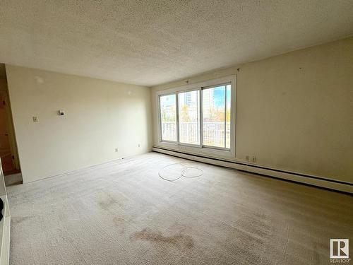 402 8604 Gateway Boulevard, Edmonton, AB - Indoor Photo Showing Other Room