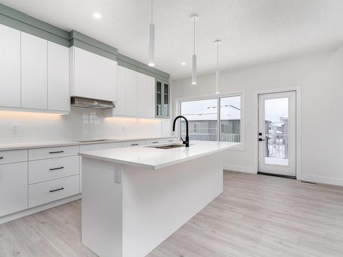 42 Wynn Road, Fort Saskatchewan, AB - Indoor Photo Showing Kitchen With Upgraded Kitchen