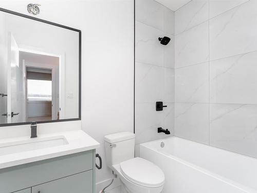 42 Wynn Road, Fort Saskatchewan, AB - Indoor Photo Showing Bathroom