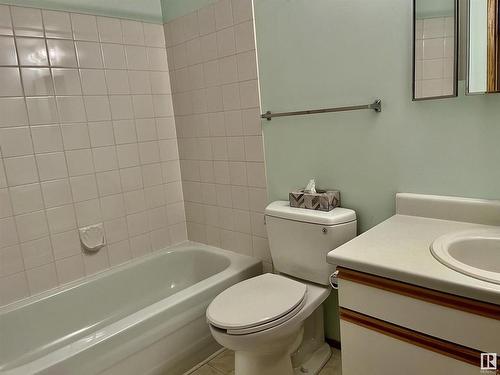 205 9985 93 Avenue, Fort Saskatchewan, AB - Indoor Photo Showing Bathroom