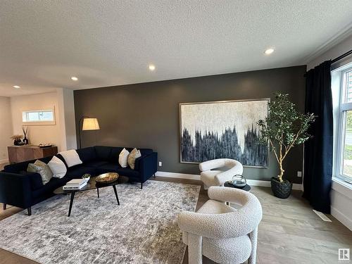 8420 117 Street, Edmonton, AB - Indoor Photo Showing Living Room