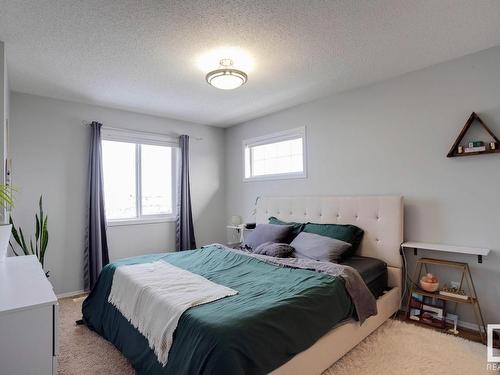 48 Vaughn Avenue, Spruce Grove, AB - Indoor Photo Showing Bedroom