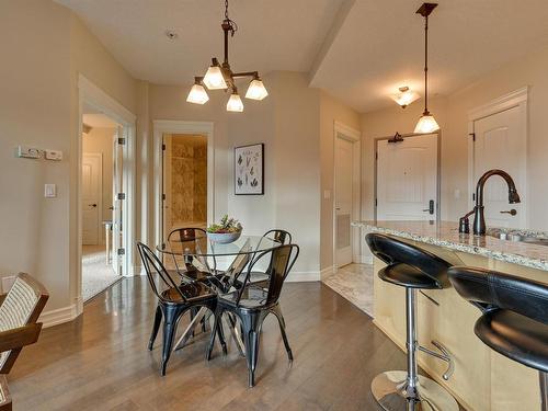 807 10142 111 Street, Edmonton, AB - Indoor Photo Showing Dining Room