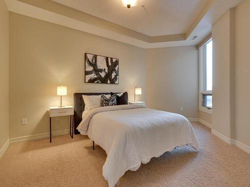 807 10142 111 Street, Edmonton, AB - Indoor Photo Showing Bedroom