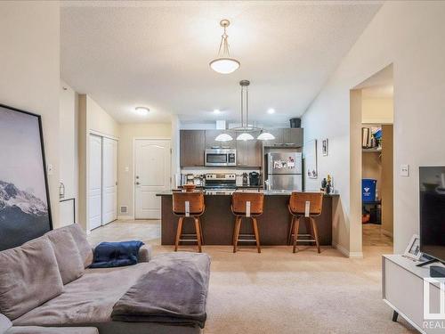 9351 Simpson Drive, Edmonton, AB - Indoor Photo Showing Living Room