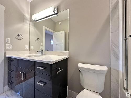 8422 117 Street, Edmonton, AB - Indoor Photo Showing Bathroom