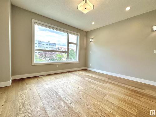 8422 117 Street, Edmonton, AB - Indoor Photo Showing Other Room