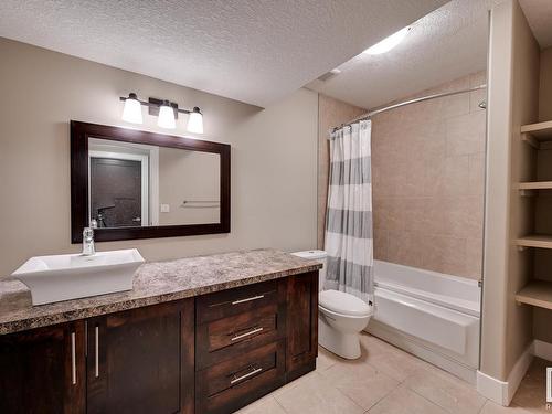 5258 Mullen Crest, Edmonton, AB - Indoor Photo Showing Bathroom