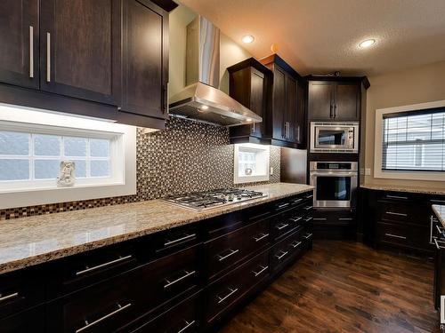 5258 Mullen Crest, Edmonton, AB - Indoor Photo Showing Kitchen With Upgraded Kitchen