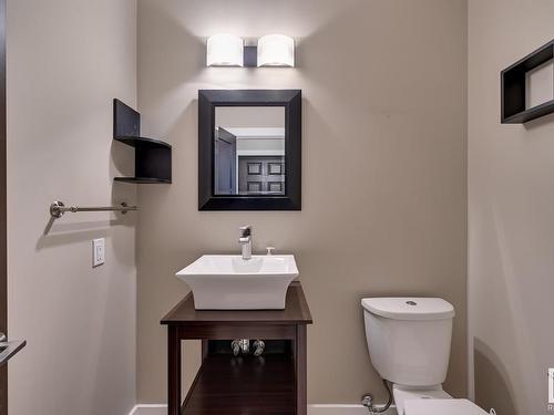 5258 Mullen Crest, Edmonton, AB - Indoor Photo Showing Bathroom