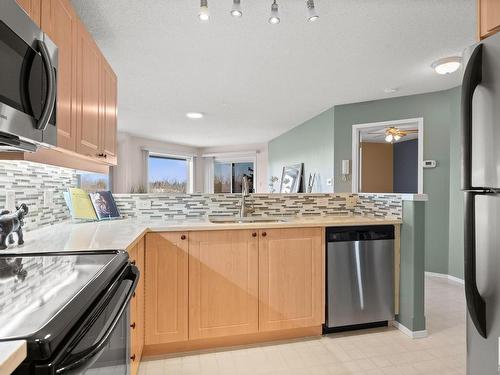 407 75 Gervais Road, St. Albert, AB - Indoor Photo Showing Kitchen With Upgraded Kitchen