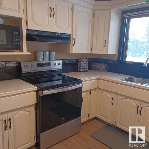 462066 Range Road 262, Rural Wetaskiwin County, AB - Indoor Photo Showing Kitchen