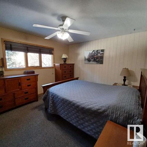 462066 Range Road 262, Rural Wetaskiwin County, AB - Indoor Photo Showing Bedroom