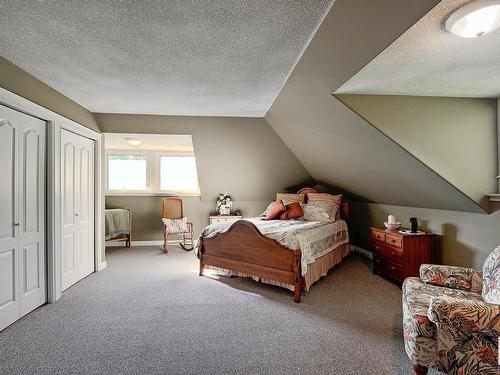 13311 124 Avenue, Edmonton, AB - Indoor Photo Showing Bedroom