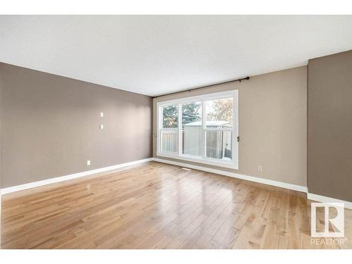 289 Grandin Village, St. Albert, AB - Indoor Photo Showing Other Room