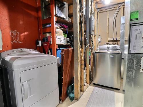 106 Village On The Green Green, Edmonton, AB - Indoor Photo Showing Laundry Room