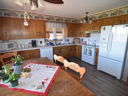 5326 Twp 571, Rural Lac Ste. Anne County, AB - Indoor Photo Showing Kitchen With Double Sink