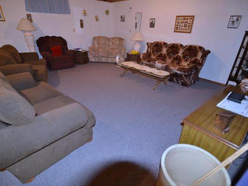 5326 Twp 571, Rural Lac Ste. Anne County, AB - Indoor Photo Showing Living Room