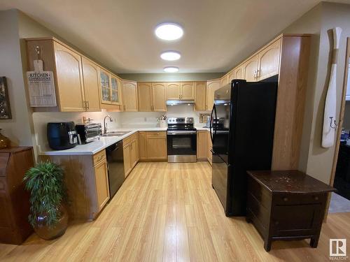 211 10935 21 Avenue, Edmonton, AB - Indoor Photo Showing Kitchen