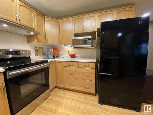 211 10935 21 Avenue, Edmonton, AB - Indoor Photo Showing Kitchen