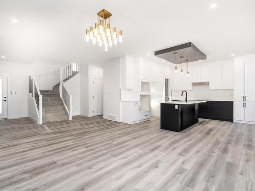 126 Graybriar Drive, Stony Plain, AB - Indoor Photo Showing Kitchen