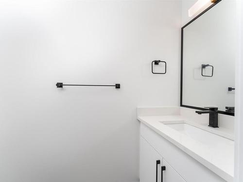 126 Graybriar Drive, Stony Plain, AB - Indoor Photo Showing Bathroom