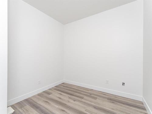 126 Graybriar Drive, Stony Plain, AB - Indoor Photo Showing Other Room