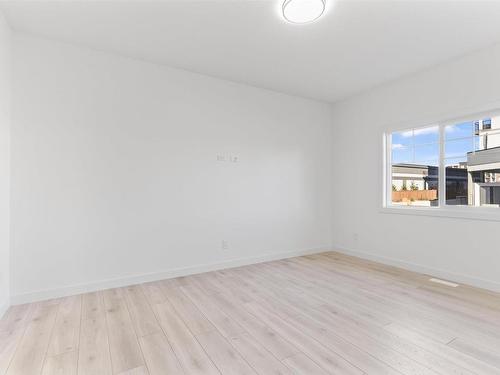 #24 740 Daniels Way, Edmonton, AB - Indoor Photo Showing Other Room