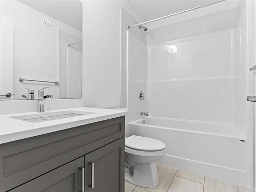 #24 740 Daniels Way, Edmonton, AB - Indoor Photo Showing Bathroom