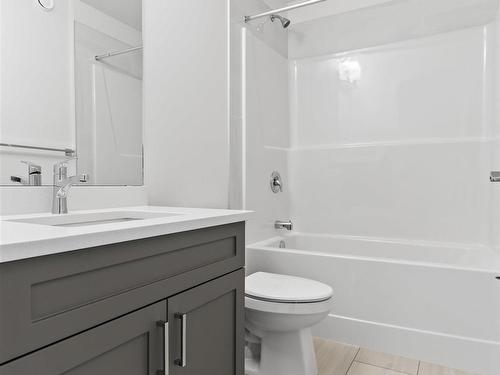 #24 740 Daniels Way, Edmonton, AB - Indoor Photo Showing Bathroom