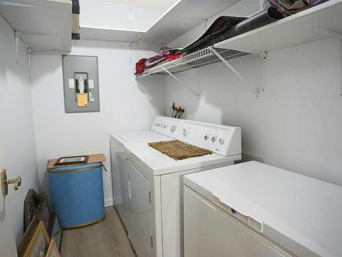 214 18020 95 Avenue, Edmonton, AB - Indoor Photo Showing Laundry Room