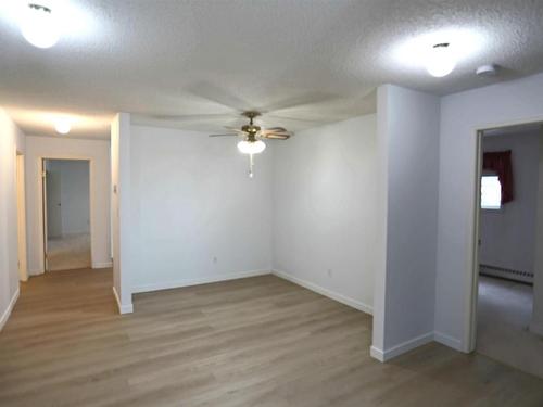 214 18020 95 Avenue, Edmonton, AB - Indoor Photo Showing Other Room