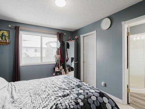 8321 171A Avenue, Edmonton, AB - Indoor Photo Showing Bedroom