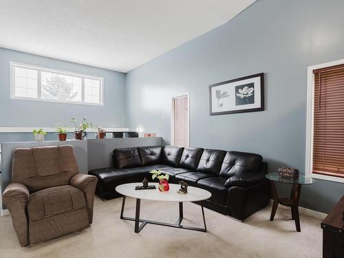 8321 171A Avenue, Edmonton, AB - Indoor Photo Showing Living Room