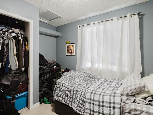 8321 171A Avenue, Edmonton, AB - Indoor Photo Showing Bedroom