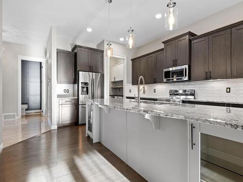 1803 Ainslie Court, Edmonton, AB - Indoor Photo Showing Kitchen With Upgraded Kitchen