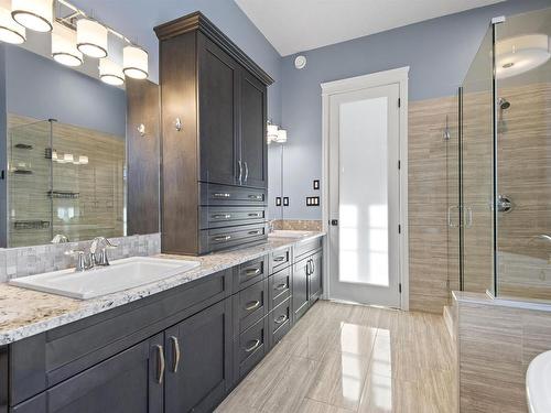 1803 Ainslie Court, Edmonton, AB - Indoor Photo Showing Bathroom