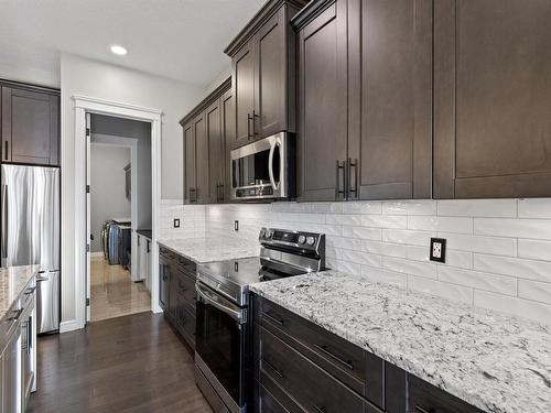 1803 Ainslie Court, Edmonton, AB - Indoor Photo Showing Kitchen With Upgraded Kitchen