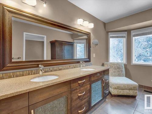 136 Wolf Willow Close, Edmonton, AB - Indoor Photo Showing Bathroom