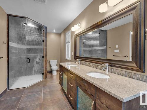 136 Wolf Willow Close, Edmonton, AB - Indoor Photo Showing Bathroom