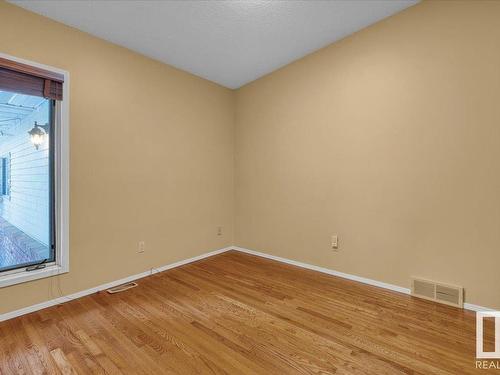 136 Wolf Willow Close, Edmonton, AB - Indoor Photo Showing Other Room