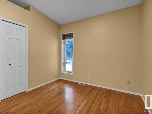 136 Wolf Willow Close, Edmonton, AB - Indoor Photo Showing Other Room