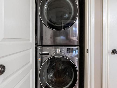 10232 115 Street, Edmonton, AB - Indoor Photo Showing Laundry Room